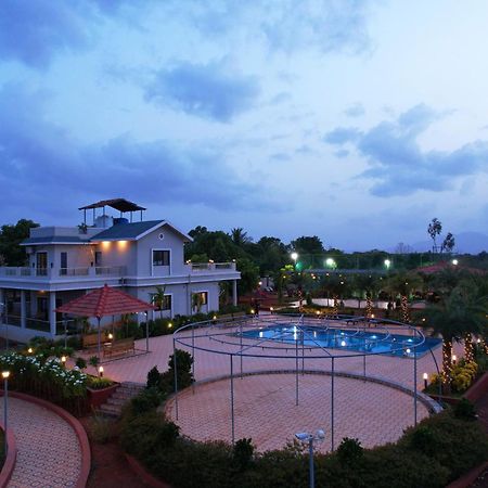 Ekostay Gold Palm Estate I Cricket Turf I Rain Dance I 2 Acre Property Karjat Kültér fotó