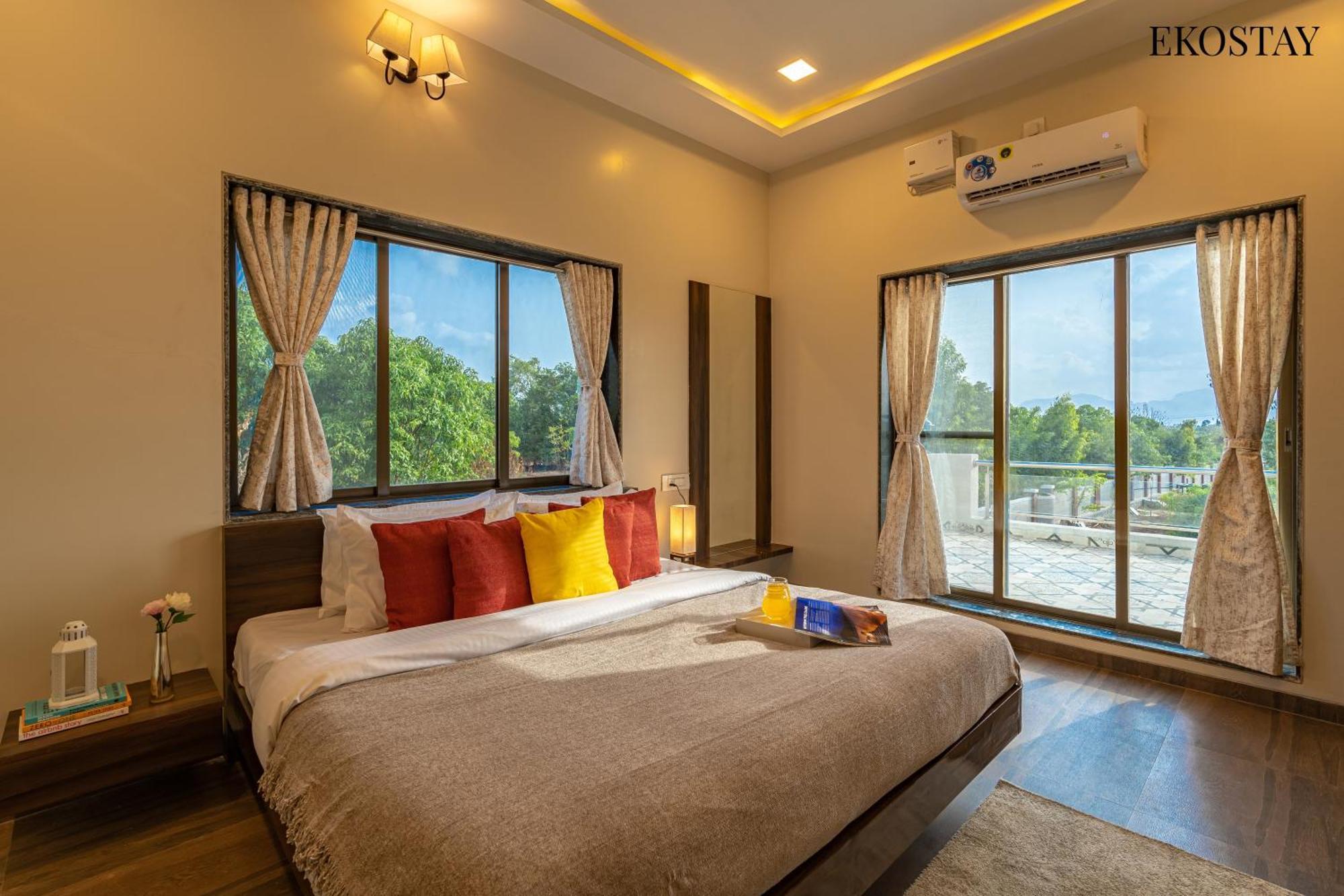 Ekostay Gold Palm Estate I Cricket Turf I Rain Dance I 2 Acre Property Karjat Kültér fotó