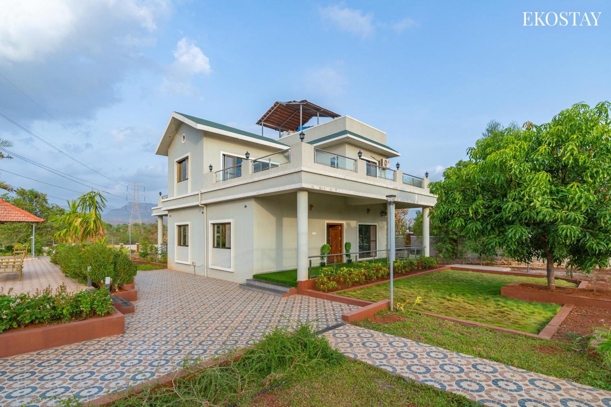 Ekostay Gold Palm Estate I Cricket Turf I Rain Dance I 2 Acre Property Karjat Kültér fotó