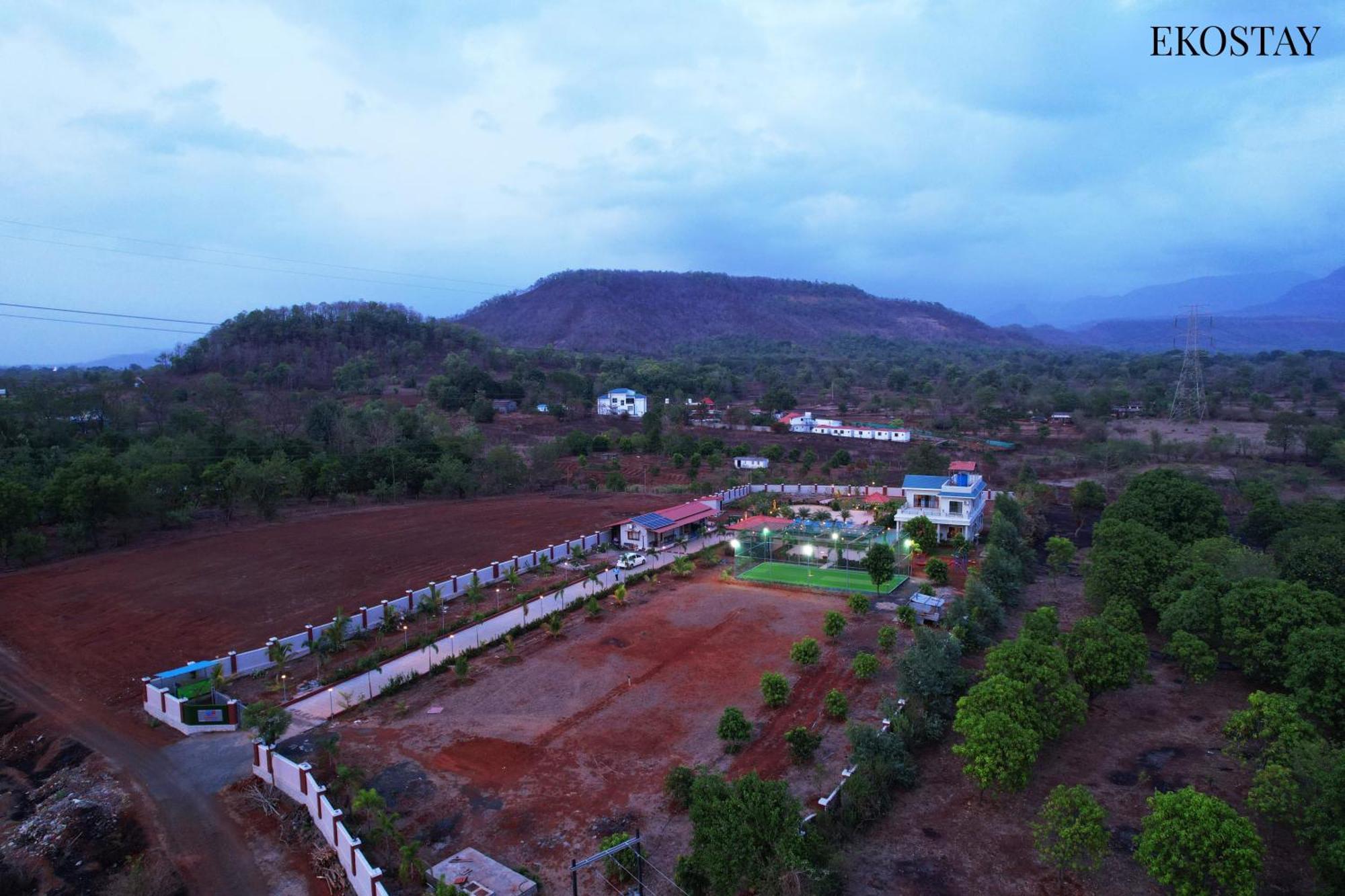 Ekostay Gold Palm Estate I Cricket Turf I Rain Dance I 2 Acre Property Karjat Kültér fotó