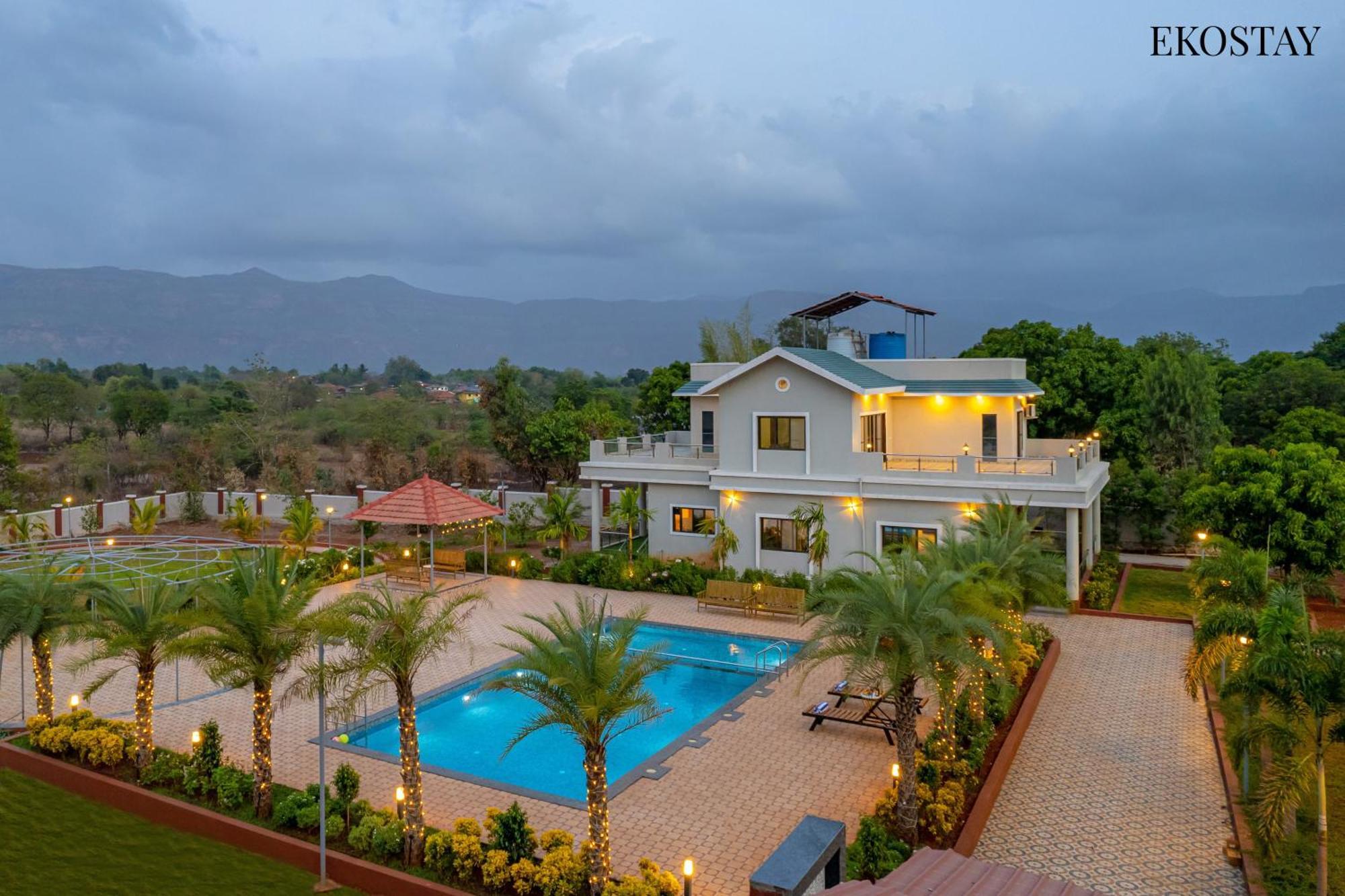 Ekostay Gold Palm Estate I Cricket Turf I Rain Dance I 2 Acre Property Karjat Kültér fotó