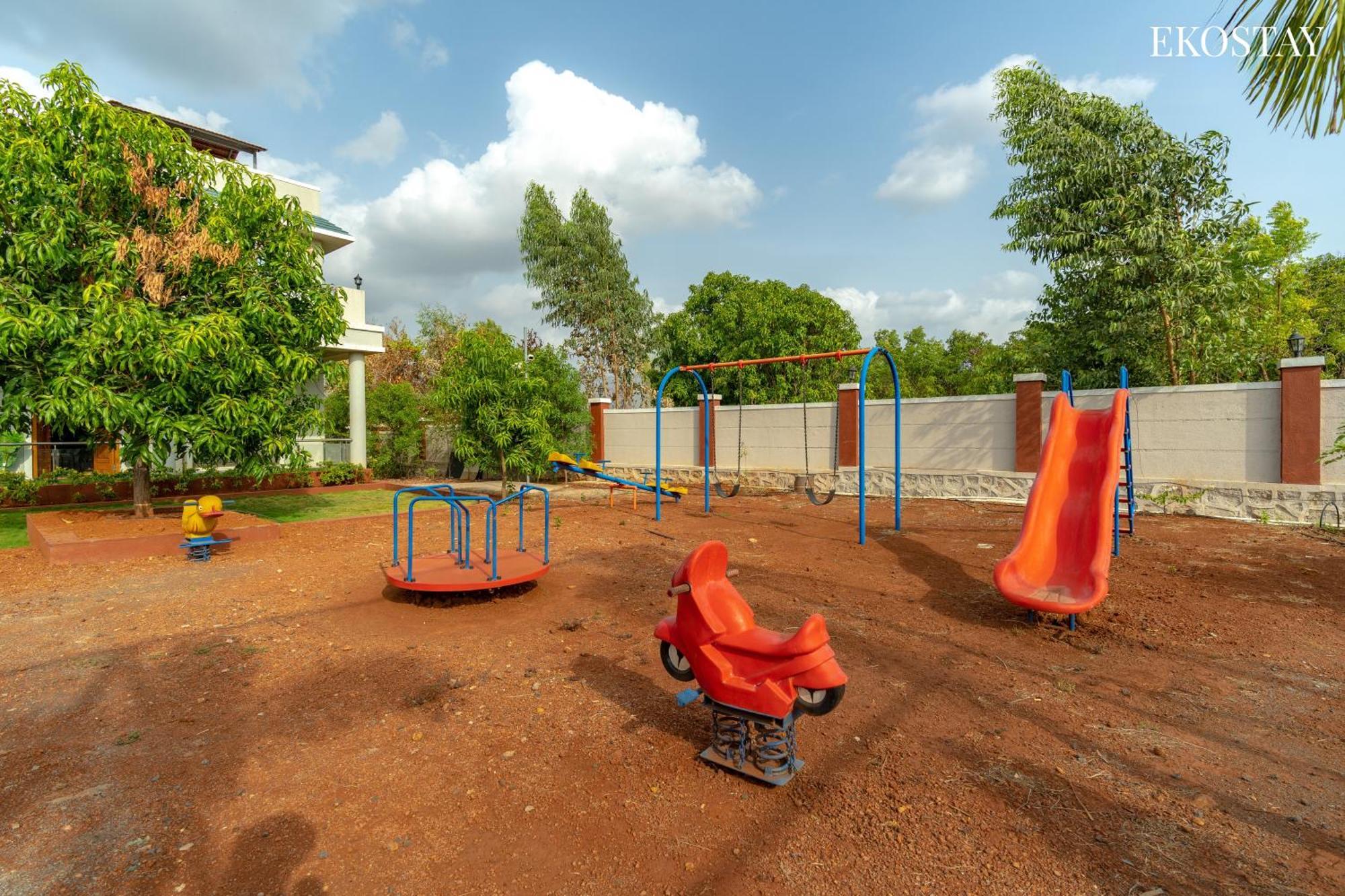Ekostay Gold Palm Estate I Cricket Turf I Rain Dance I 2 Acre Property Karjat Kültér fotó