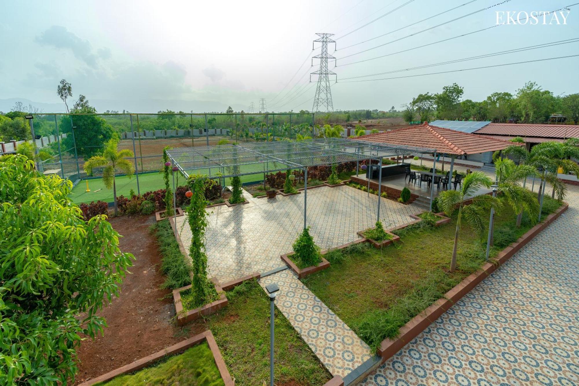 Ekostay Gold Palm Estate I Cricket Turf I Rain Dance I 2 Acre Property Karjat Kültér fotó