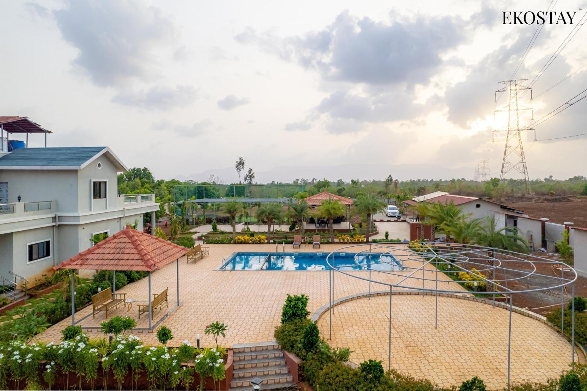 Ekostay Gold Palm Estate I Cricket Turf I Rain Dance I 2 Acre Property Karjat Kültér fotó